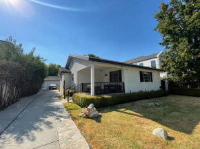 Charming Bright Traditional Home in Sherman Oaks